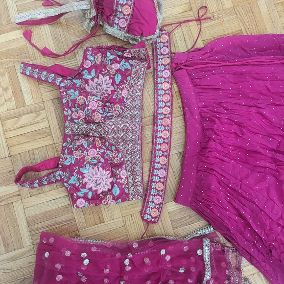 Fucshi lehenga set - Picture 6 of 8